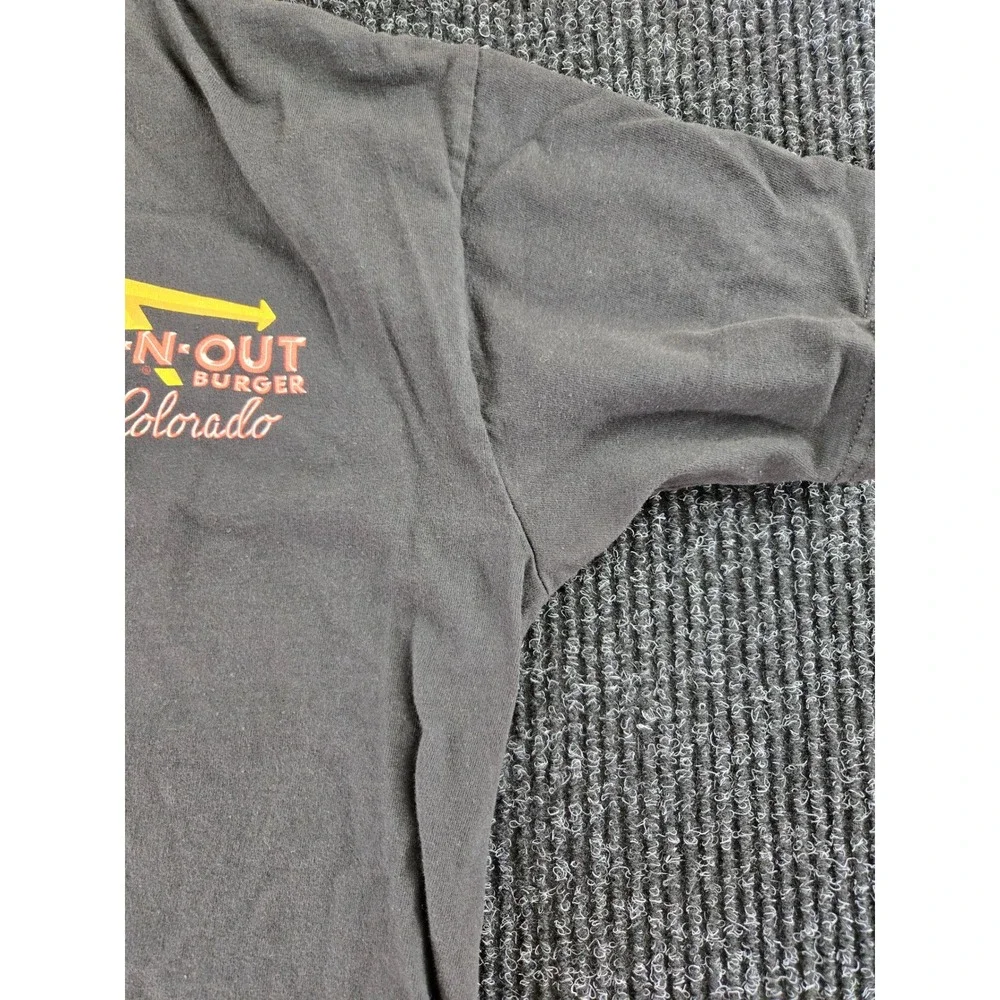 In-N-Out Burger Colorado Graphic T-Shirt Mens Medium Black Short Sleeve Mountain - Picture 7 of 9
